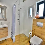 Semesterbostad With Terrace, Sauna *