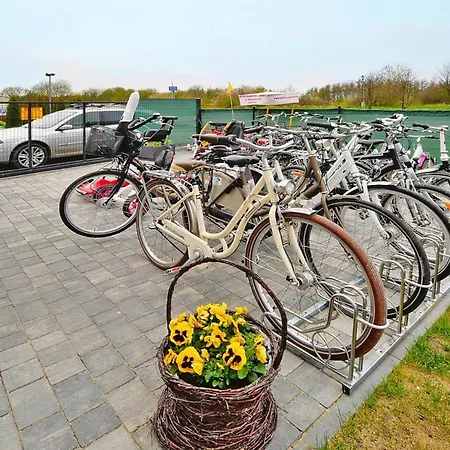 בית נופש With Terrace, Sauna