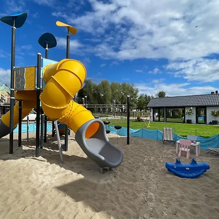 With Terrace, Sauna בית נופש *