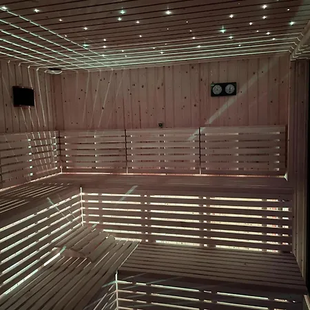 Сasa de vacaciones With Terrace, Sauna